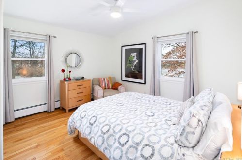 12 Splitrock Rd, Norwalk CT  06854-4713 exterior