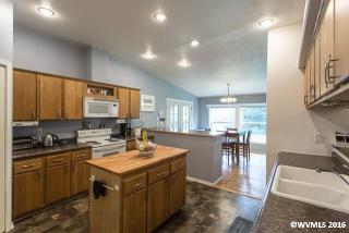 43449 Rodgers Mountain Loop, Scio OR  97374-9364 exterior