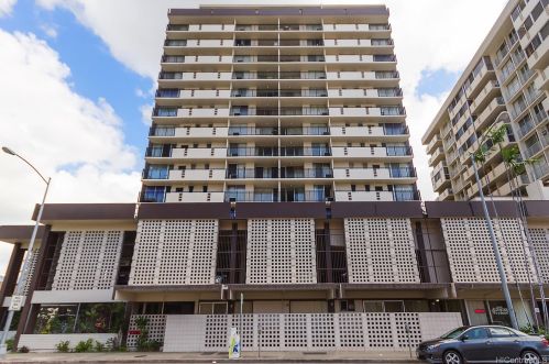 1610 Kanunu St, Honolulu HI  96814-2746 exterior