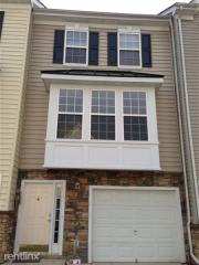 22954 Fontwell Sq, Dulles VA  20166-4352 exterior