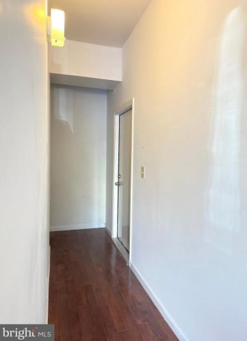 1018 Jackson St, Philadelphia, PA 19148-3011