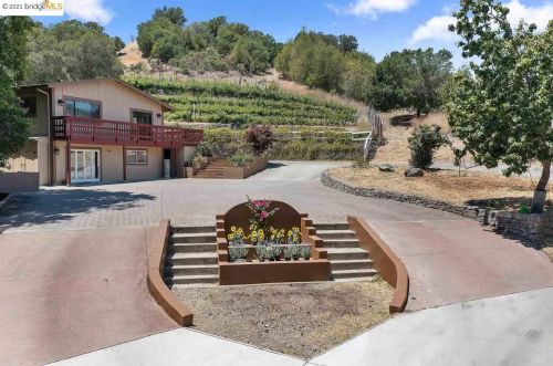 6 Dolores Way, Orinda, CA 94563-4108