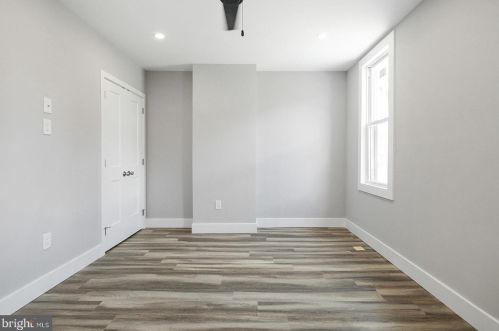 2418 4th St, Philadelphia PA  19148-3905 exterior