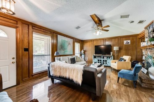 2308 Daybreak Dr, Dallas, TX 75287-5805