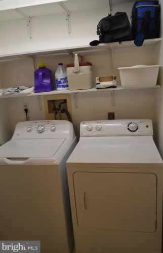 28 Garland Ct, Carlisle PA 17013-4409 exterior