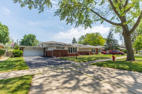 525 Anita St, Des Plaines, IL 60016-2934