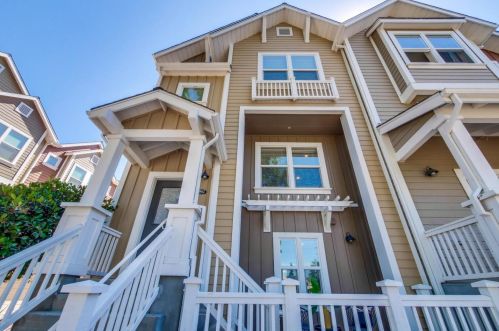 862 Avery Dr, Mountain View, CA 94043-1773