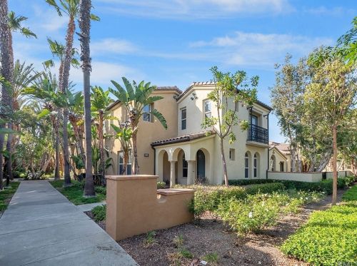 95 Winding Way, Irvine, CA 92620-3415