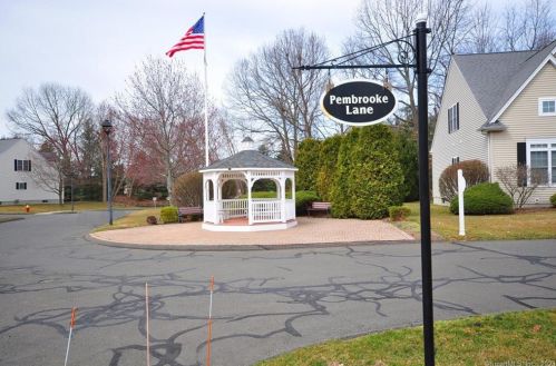 401 Pembrooke Ln, Windsor CT  06095-5224 exterior