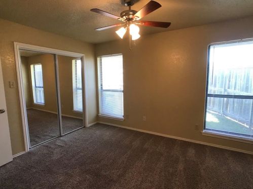 6925 Sierra Dr, Fort Worth TX 76116-3915 exterior