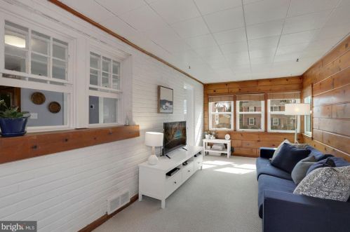 10006 Markham St, Silver Spring MD 20901-2233 exterior