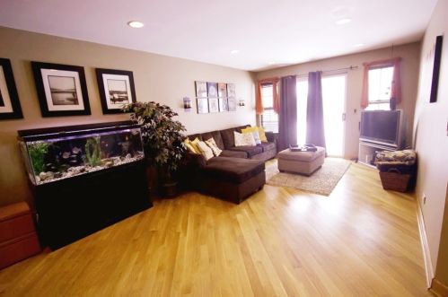 3 Taft Ct, Streamwood, IL 60107-2325