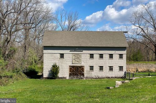 80 Mapleton Rd, Princeton NJ  08540-9668 exterior