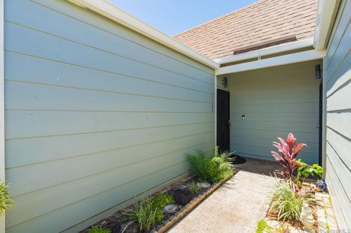 94-427 Lanikuhana Pl, Mililani, HI 96789-0027