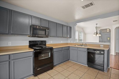 5528 Colinton Ave, Austin TX  78754-6011 exterior