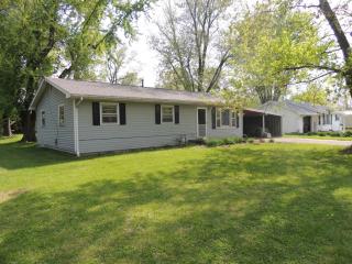 2313 Beaumont Ln, Blmgtn IN  47404-5204 exterior