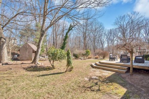 114 Norton Ln, Wapping, CT 06074-2238