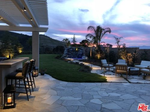 391 Sequoia Ave, Simi Valley, CA 93065
