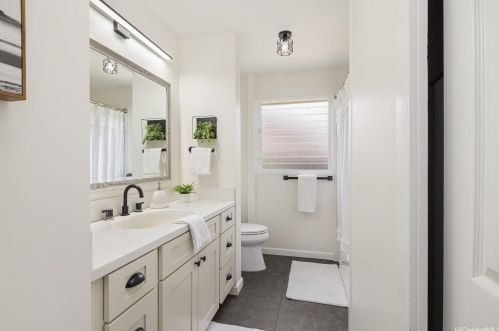 5009 Poola St, Honolulu HI  96821-1533 exterior