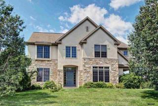 2122 Bernays Dr, York, PA 17404-1495