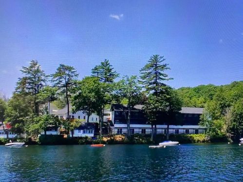 885 Laconia Rd, Tilton NH  03276-5330 exterior