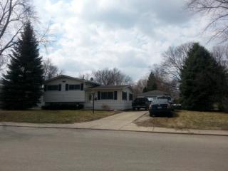 59 Circle Dr, Boulder Hill, IL 60538-2342