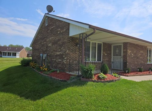 1143 Derby Rd, Springfield, OH 45503-6616