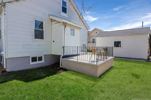 14 Elton Ct, Norwalk CT  06851-4830 exterior