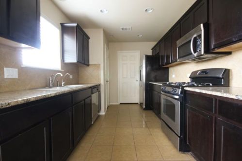 496 Nottingham Loop, Uhland TX  78640-2502 exterior