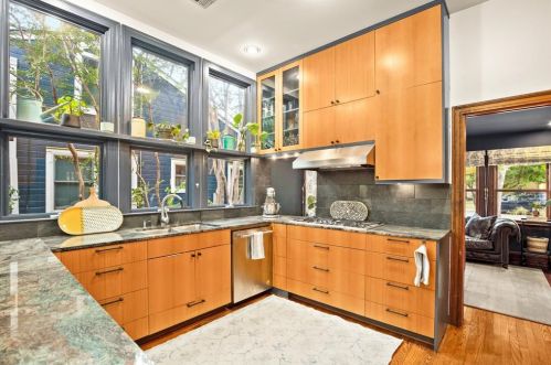 1305 40th St, Austin TX  78756-3614 exterior