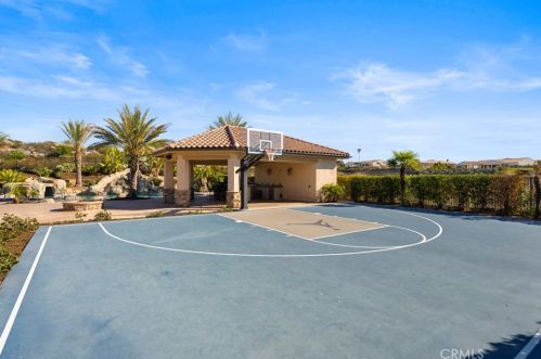 7756 Kingdom Dr, Riverside CA  92506 exterior