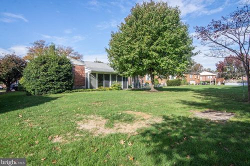 2747 Clear Springs Blvd, York, PA 17406-3006