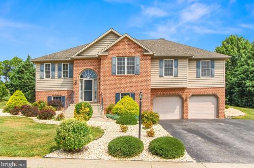 611 Leaf St, York, PA 17404-7802