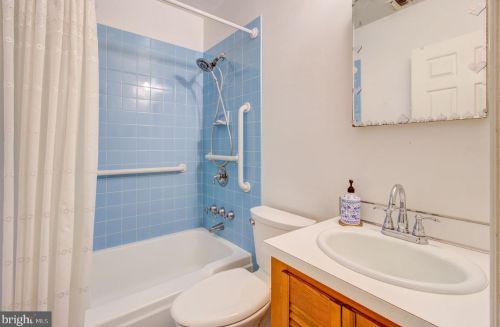 10 Clearview Ave, Trenton NJ  08619-1217 exterior