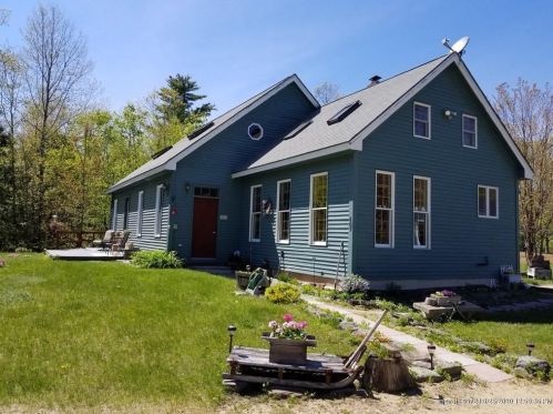 407 Darnit Rd, Sumner, ME 04220-4531
