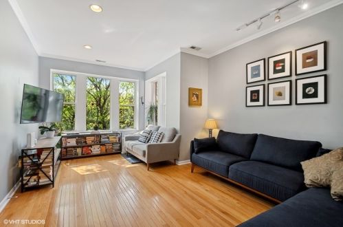 4659 Campbell Ave, Chicago, IL 60625-2936