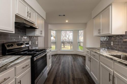 7621 Pear Tree Ln, Fort Worth TX  76133-7462 exterior