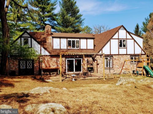 2032 Shepherd Grade Rd, Shepherdstown, WV 25443-4244