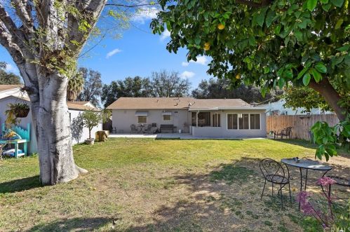 3656 Harding St, Riverside CA  92506-2621 exterior