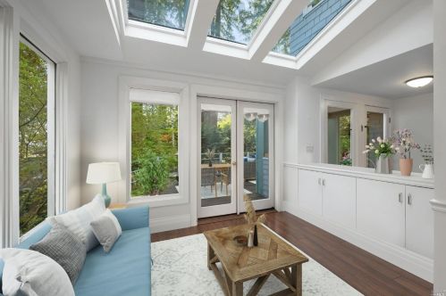 24 Heuters Ln, Mill Valley, CA 94941-2701
