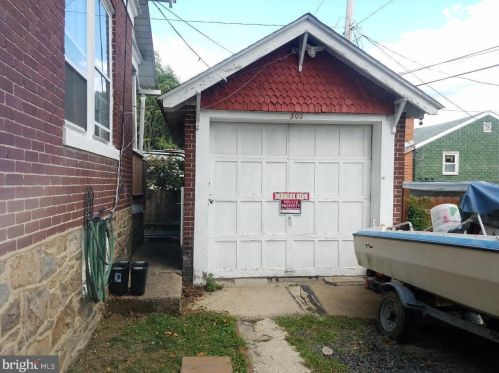 302 Fleet St, Primrose PA 17901-3726 exterior