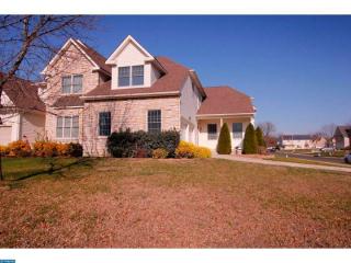 10 Fieldcrest Dr, Columbus NJ  08022-1958 exterior
