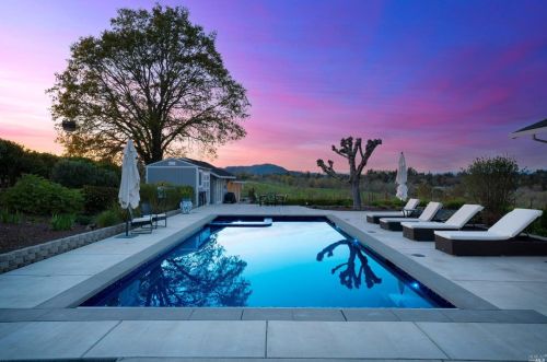 6056 Ross Branch Rd, Sebastopol, CA 95472-2127