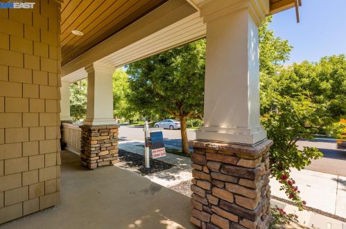 161 Lafayette St, Tracy, CA 95391-1107