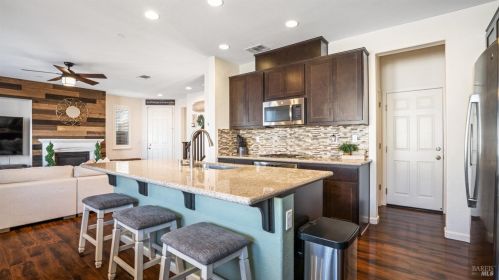 5283 Gramercy Cir, Fairfield CA  94533-6680 exterior