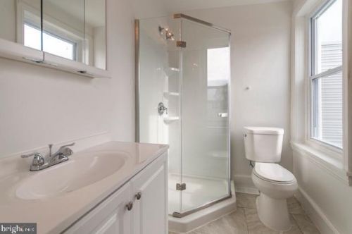 2037 9 St, Philadelphia PA 19122-1305 exterior