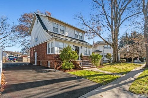 48 Rochelle Ave, Rochelle Park, NJ 07662-4320