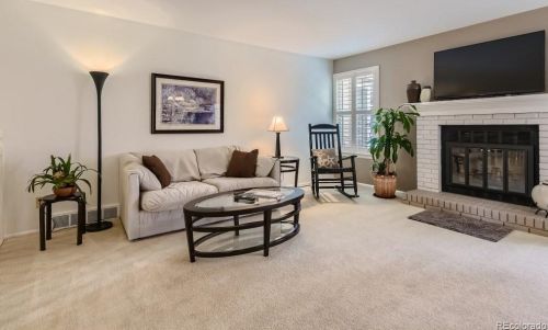 6041 Hinsdale Ave, Englewood CO  80112-1548 exterior