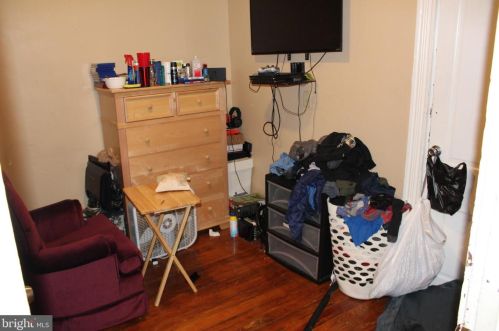 431 Strawberry St, Lancaster PA  17602-4464 exterior