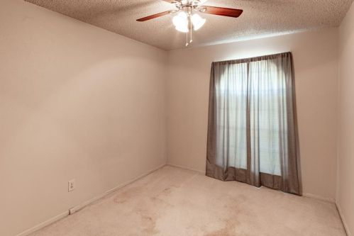 1808 Lake Shore Ct, Fort Worth TX  76103-1512 exterior